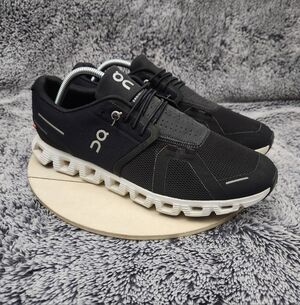 On Cloud 5 Black White Athletic Running Shoes Men’s Size 10.5